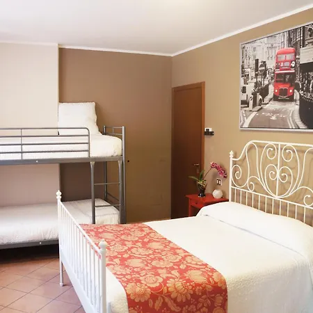 Alexander Rooms-2